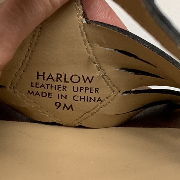 NWT TAHARI “Harlow” Strappy Wedge (9) - Picture 5 of 5